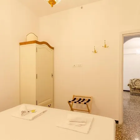 Joivy Ideal Flat Near Aquarium アパート ジェノヴァ