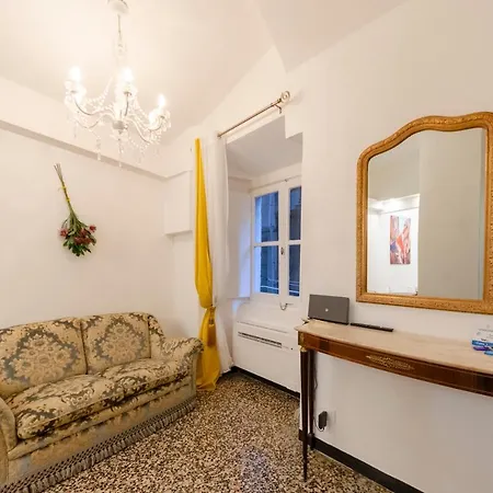 Joivy Ideal Flat Near Aquarium *